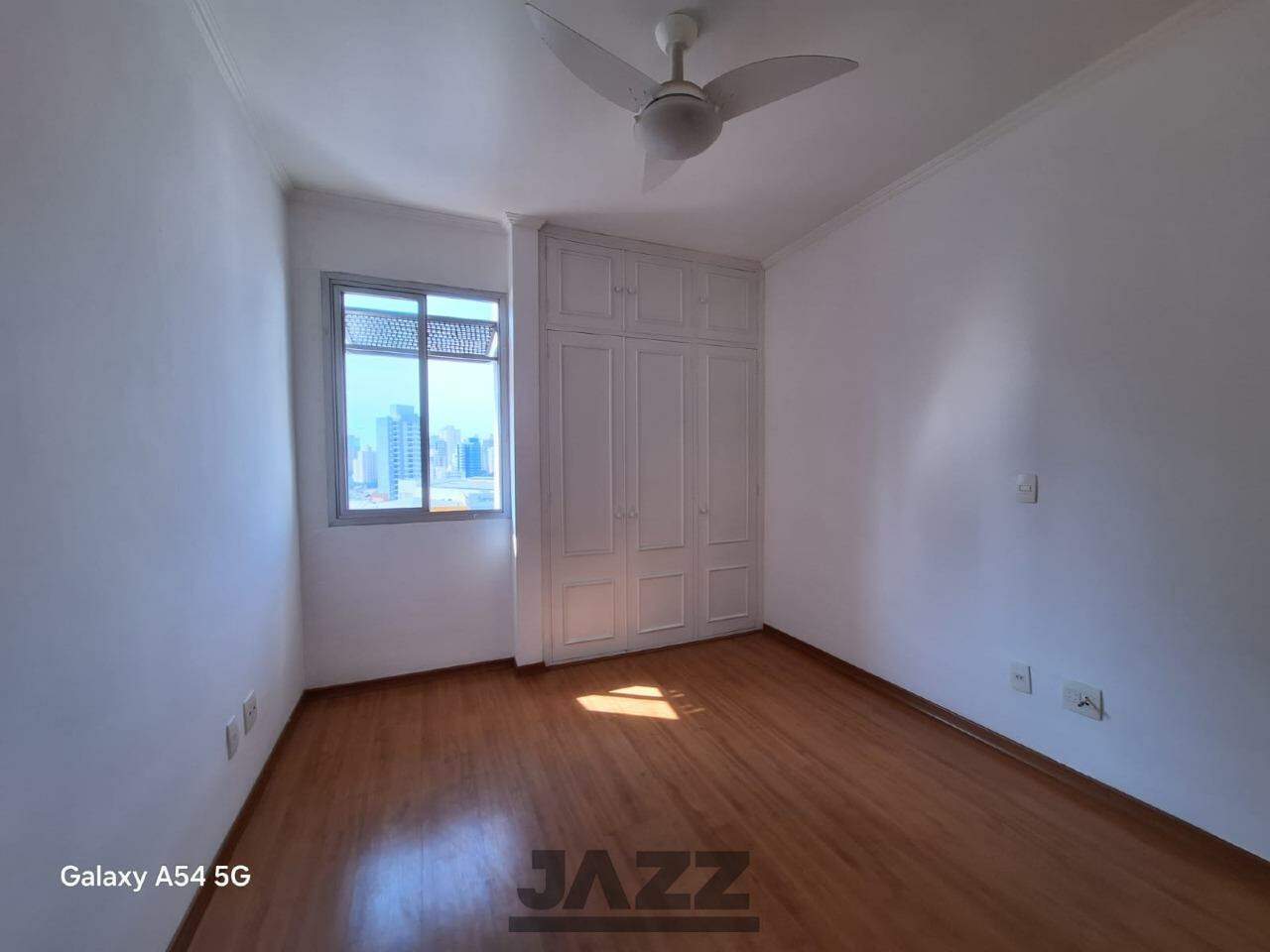 Apartamento para alugar com 3 quartos, 105m² - Foto 24