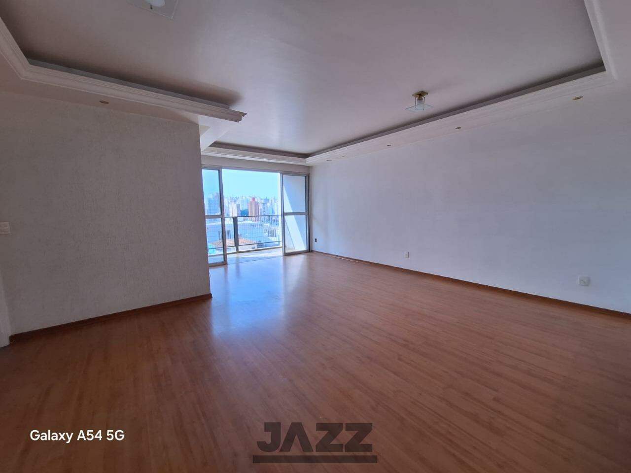 Apartamento para alugar com 3 quartos, 105m² - Foto 1