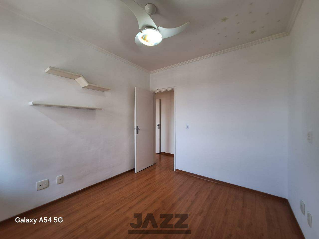 Apartamento para alugar com 3 quartos, 105m² - Foto 29