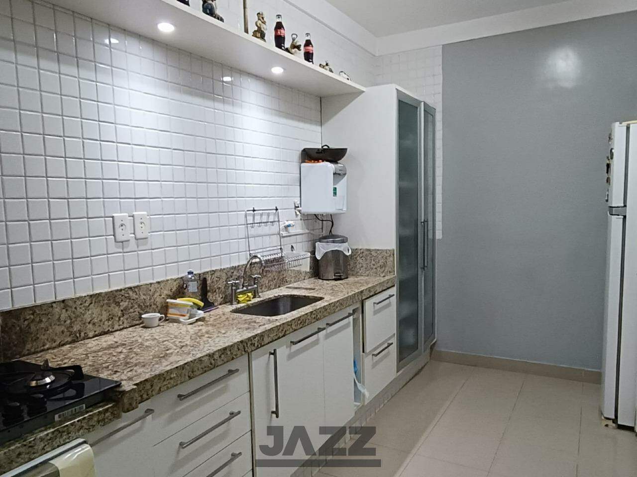 Casa à venda com 3 quartos, 231m² - Foto 13