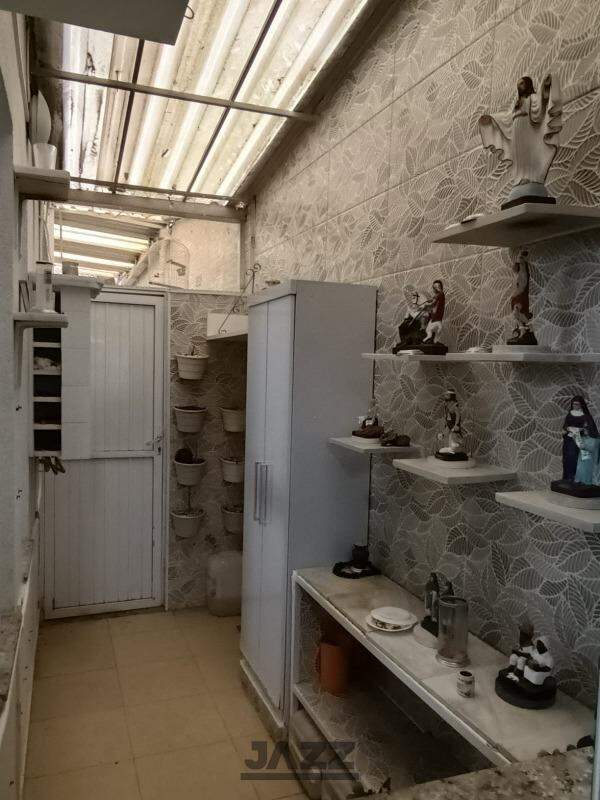 Casa à venda com 3 quartos, 231m² - Foto 35