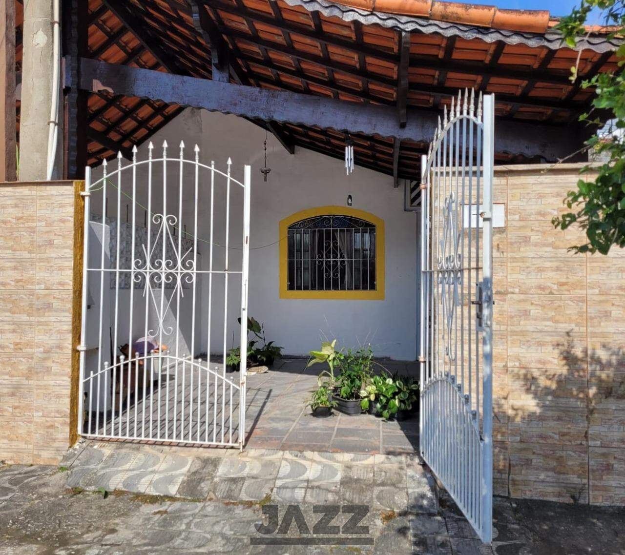 Casa à venda com 1 quarto, 81m² - Foto 1