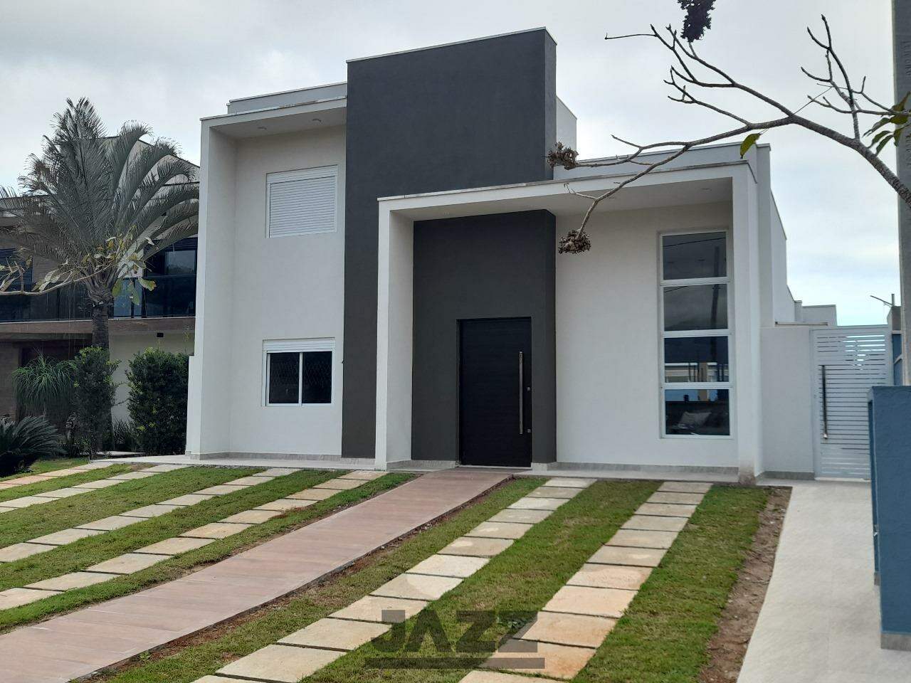 Casa de Condomínio para alugar com 4 quartos, 206m² - Foto 1