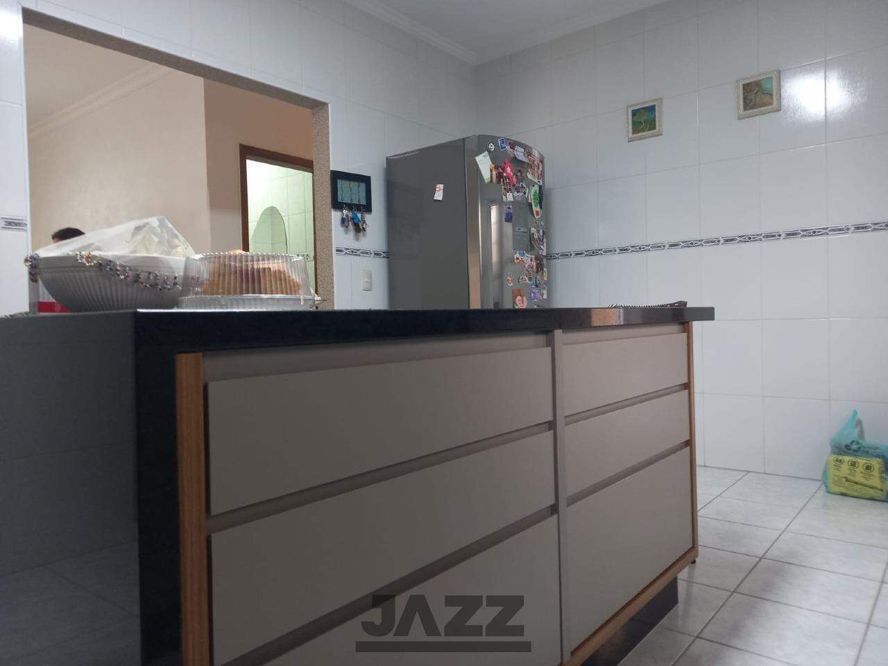 Casa à venda com 3 quartos, 200m² - Foto 11