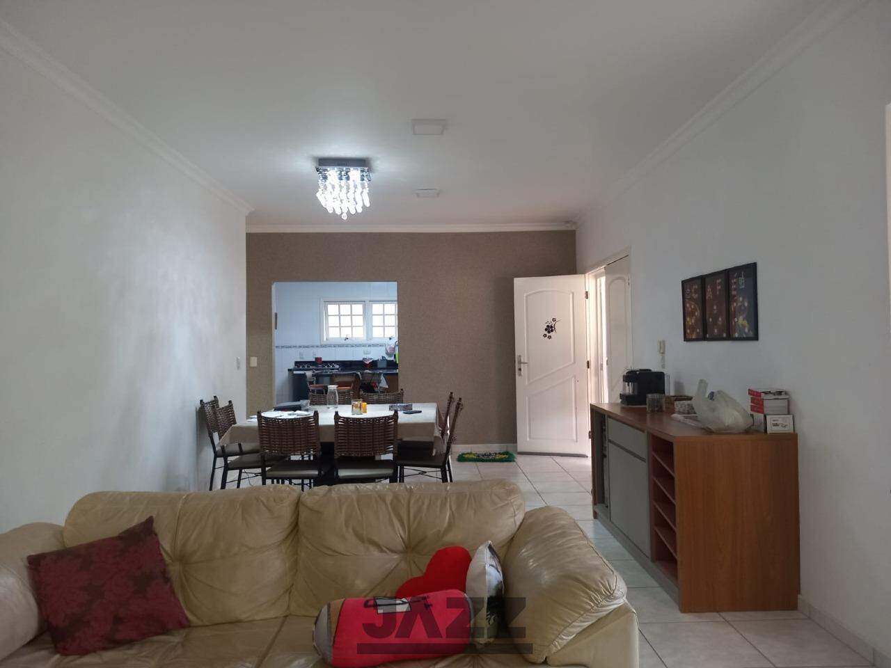 Casa à venda com 3 quartos, 200m² - Foto 15