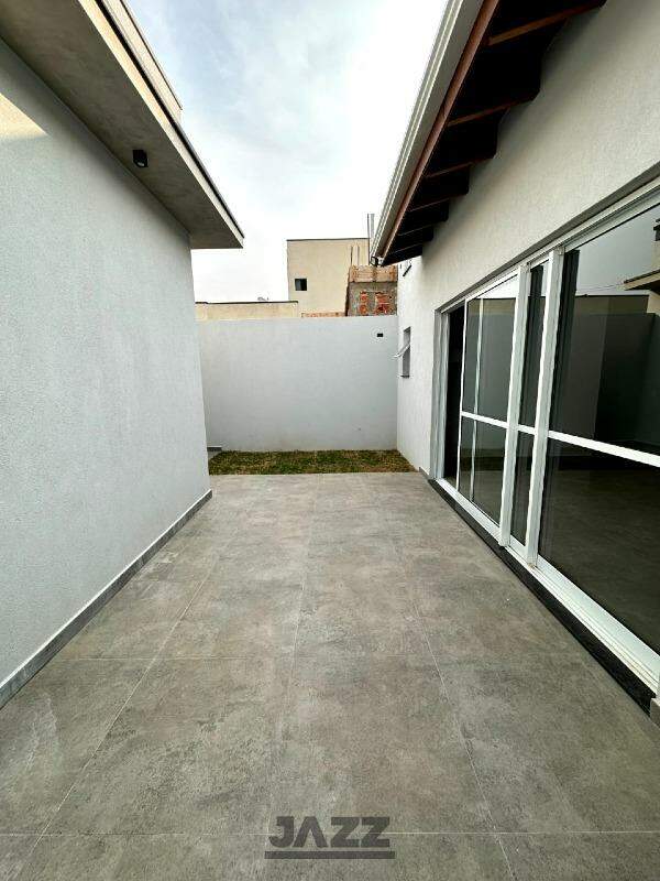 Casa à venda com 2 quartos, 86m² - Foto 2