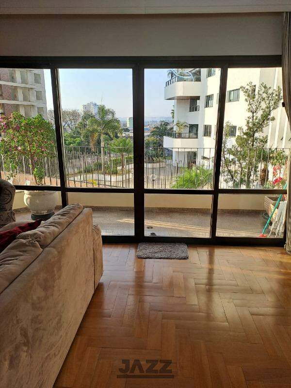 Apartamento à venda com 3 quartos, 164m² - Foto 1