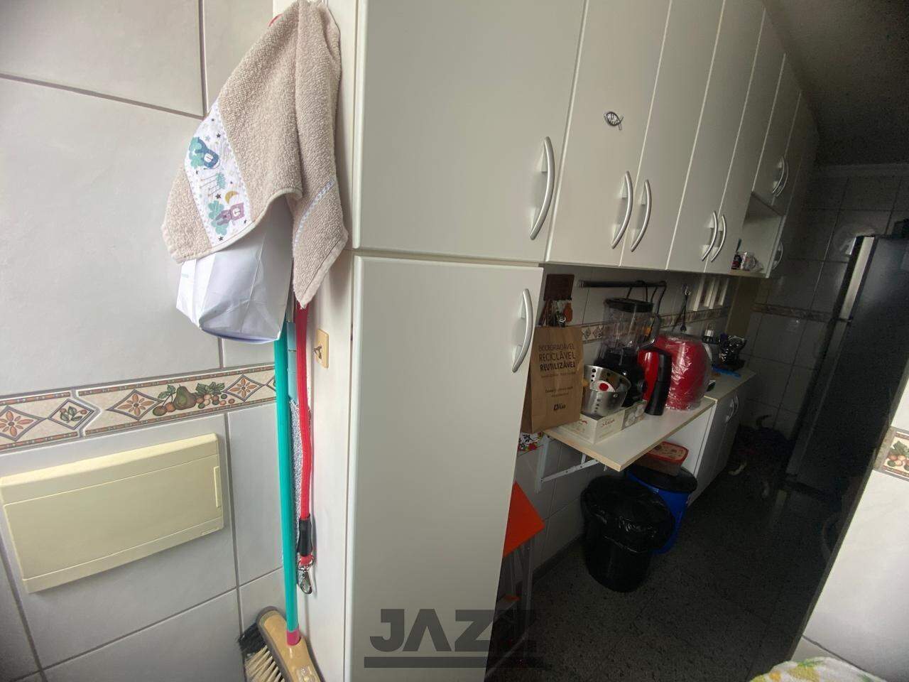 Apartamento à venda com 2 quartos, 70m² - Foto 17