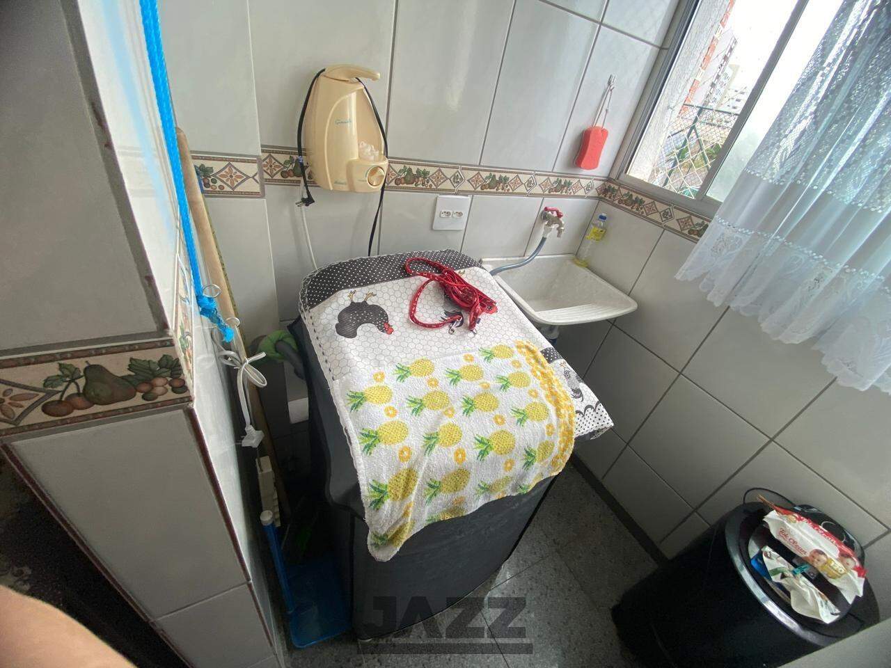 Apartamento à venda com 2 quartos, 70m² - Foto 18