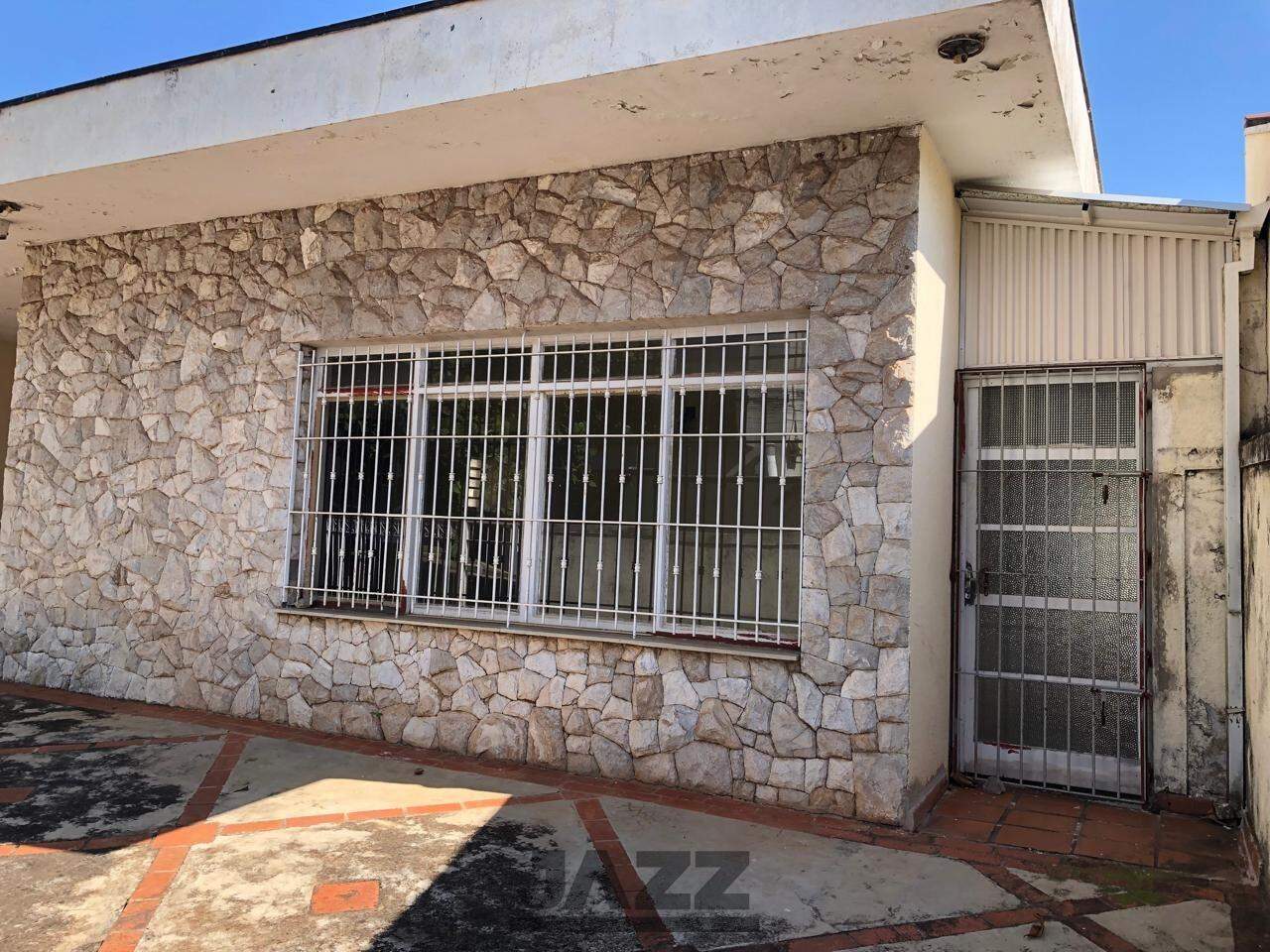 Casa à venda com 3 quartos, 268m² - Foto 1