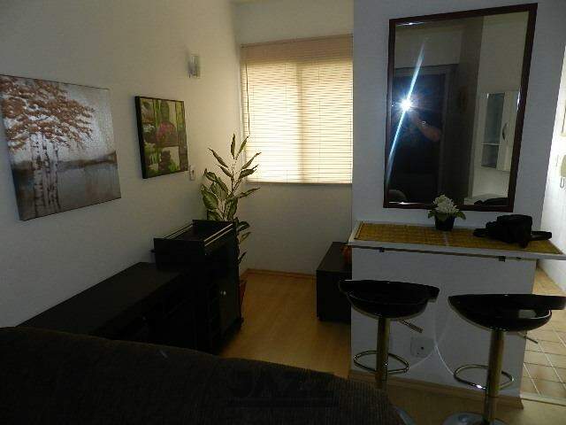 Apartamento para alugar com 1 quarto, 55m² - Foto 6