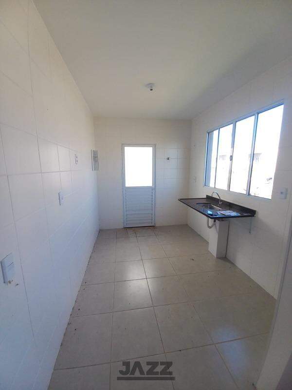 Casa de Condomínio à venda com 3 quartos, 67m² - Foto 2