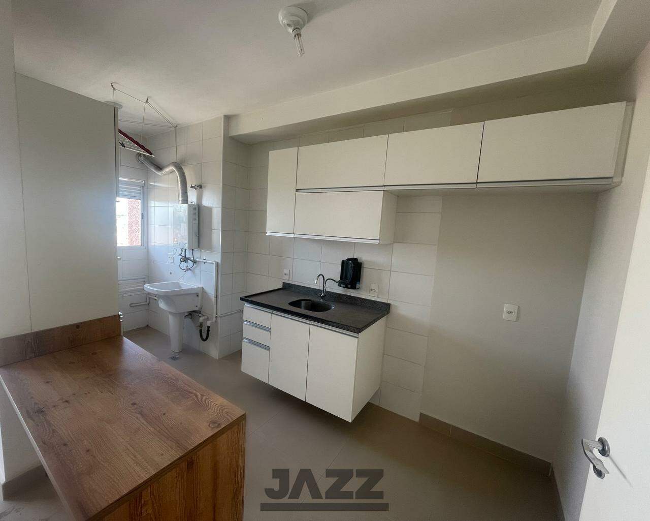 Apartamento à venda com 2 quartos, 84m² - Foto 2