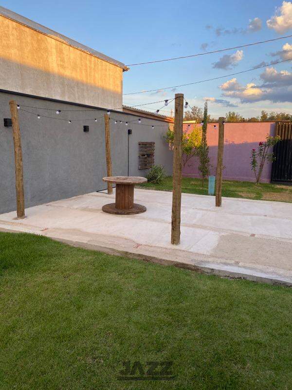 Fazenda à venda com 3 quartos, 160m² - Foto 2