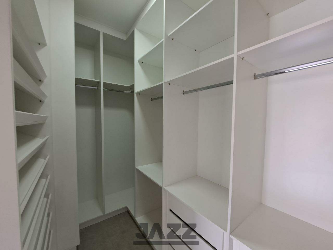 Casa de Condomínio para alugar com 4 quartos, 300m² - Foto 31