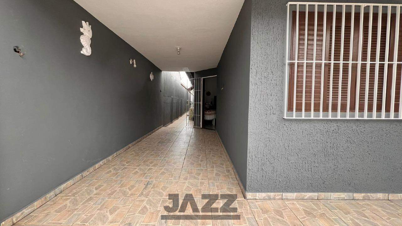 Casa à venda com 4 quartos, 130m² - Foto 4