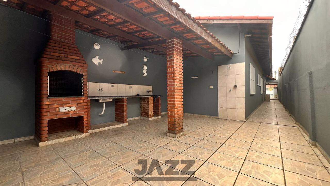 Casa à venda com 4 quartos, 130m² - Foto 1