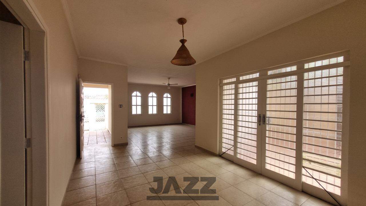 Casa à venda com 3 quartos, 239m² - Foto 7