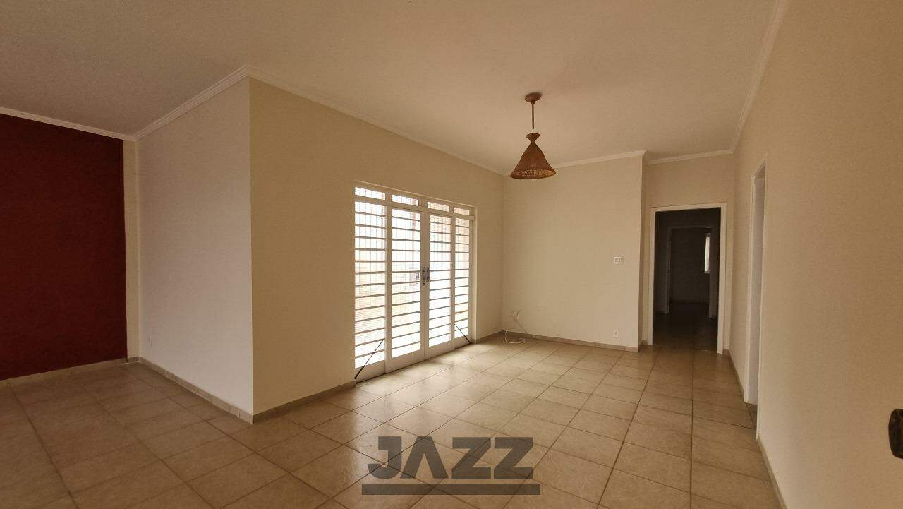 Casa à venda com 3 quartos, 239m² - Foto 4