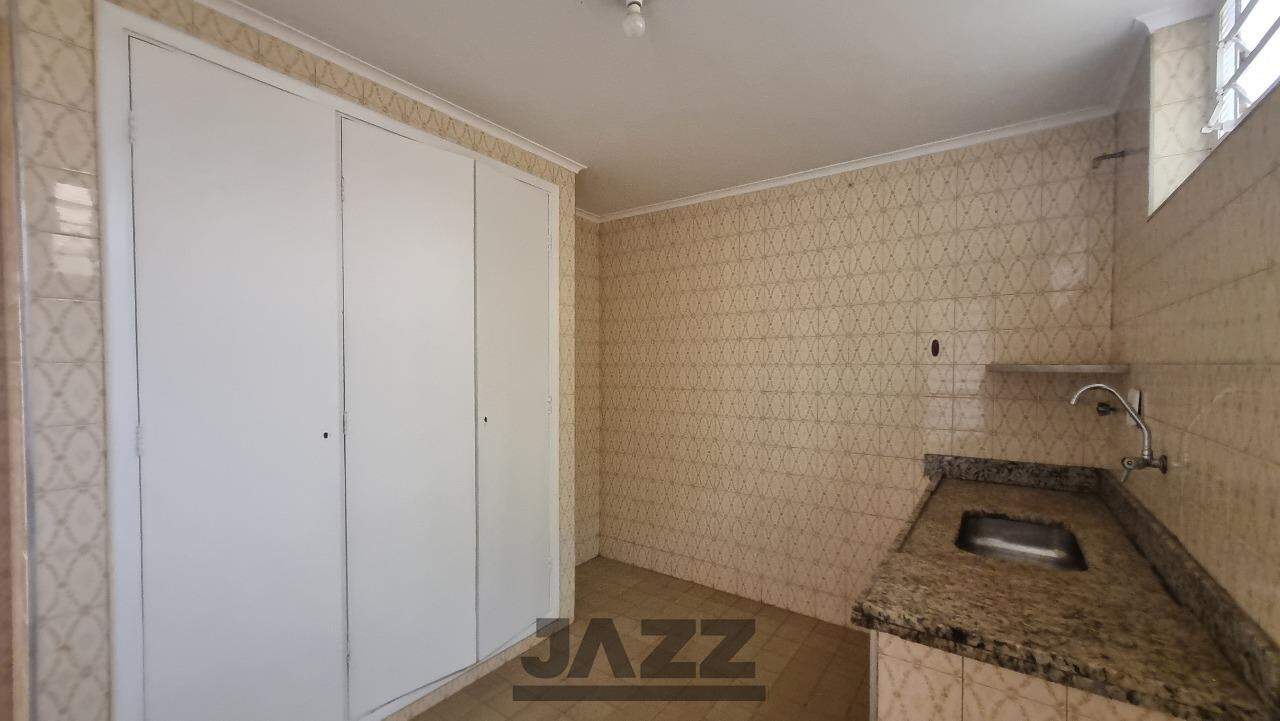 Casa à venda com 3 quartos, 239m² - Foto 8