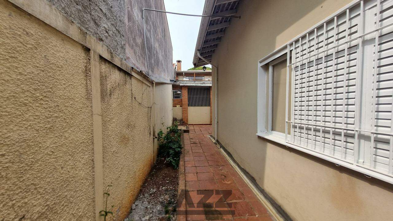 Casa à venda com 3 quartos, 239m² - Foto 27