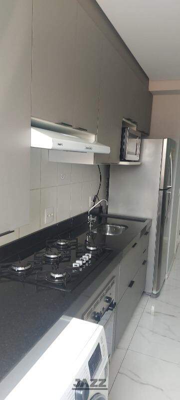 Apartamento para alugar com 2 quartos, 70m² - Foto 18