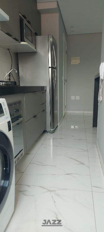 Apartamento para alugar com 2 quartos, 70m² - Foto 17