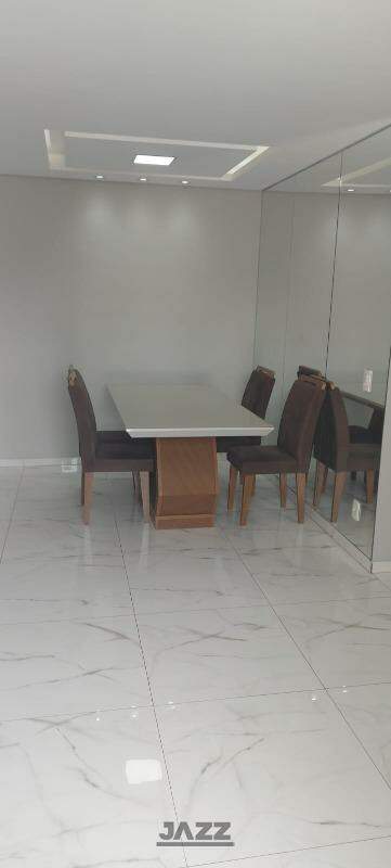 Apartamento para alugar com 2 quartos, 70m² - Foto 12