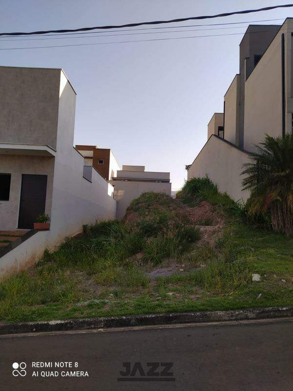 Terreno à venda, 200m² - Foto 1