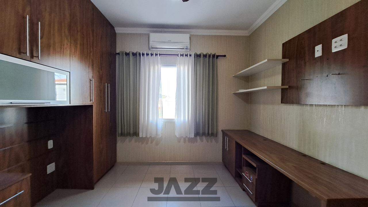 Casa de Condomínio para alugar com 4 quartos, 250m² - Foto 13