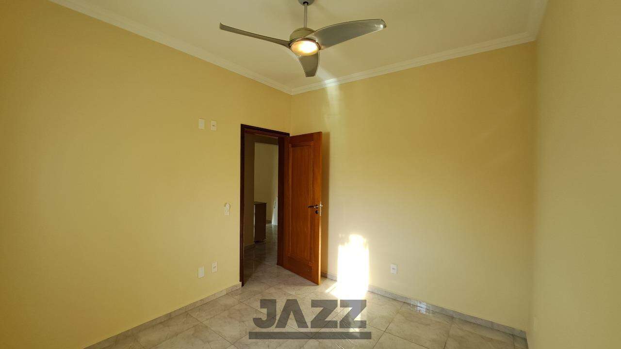 Casa de Condomínio para alugar com 4 quartos, 250m² - Foto 14