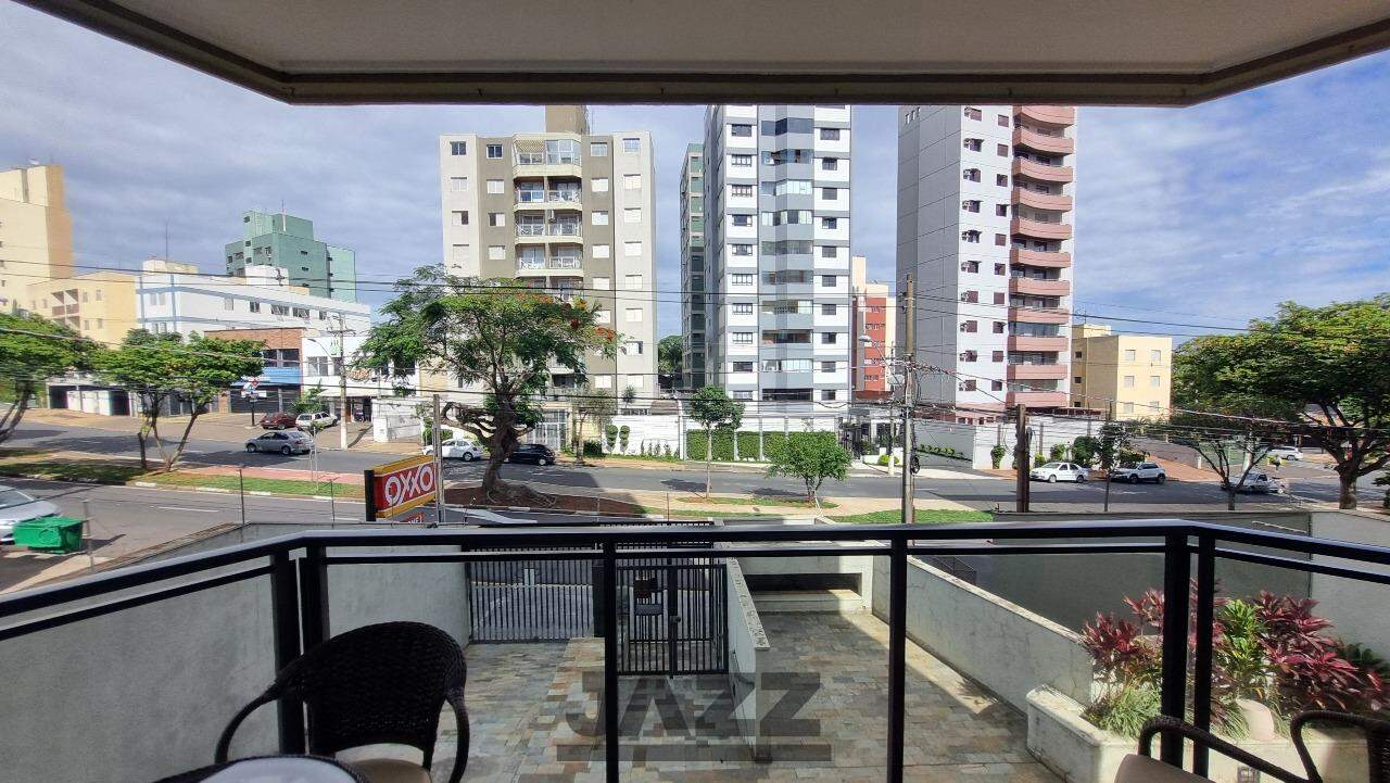 Apartamento à venda com 3 quartos, 171m² - Foto 11