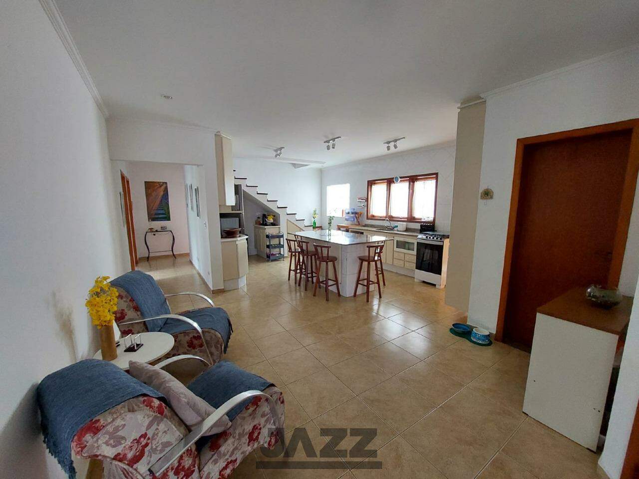 Casa de Condomínio à venda com 3 quartos, 282m² - Foto 2