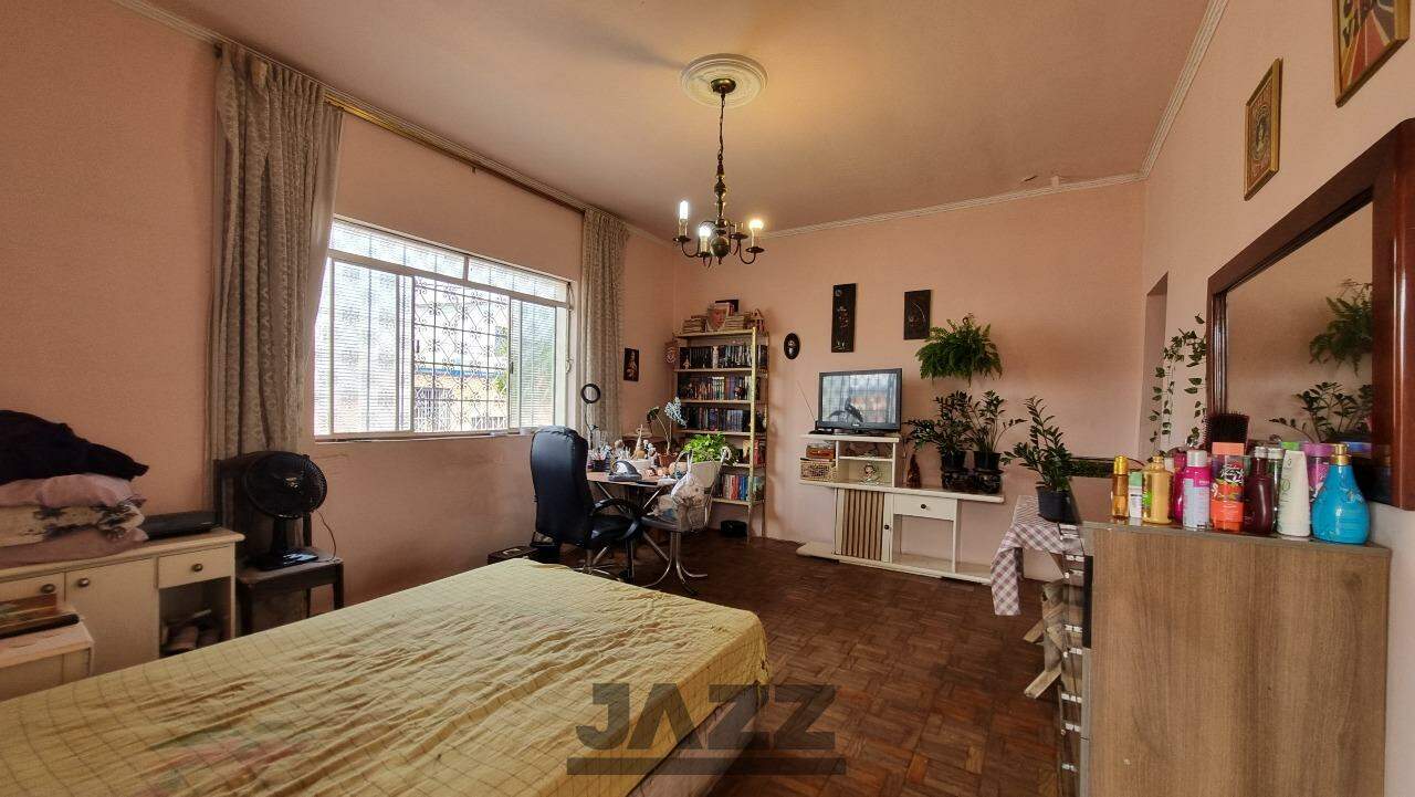 Casa à venda com 3 quartos, 226m² - Foto 11