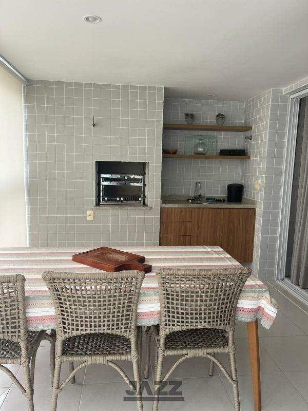 Apartamento à venda com 3 quartos, 93m² - Foto 1