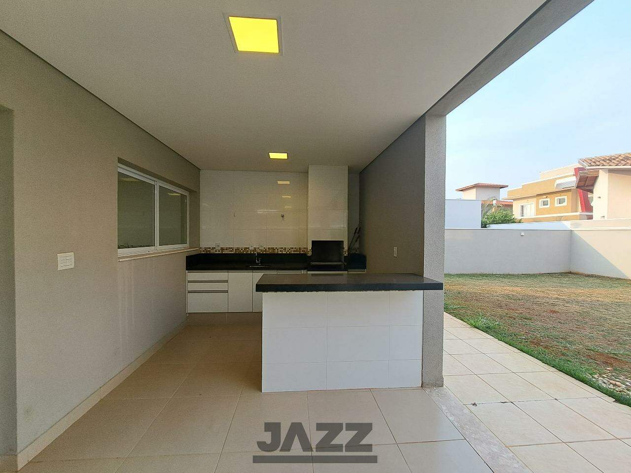 Casa de Condomínio para alugar com 4 quartos, 251m² - Foto 13