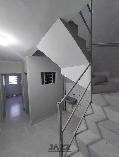 Casa à venda com 2 quartos, 70m² - Foto 11