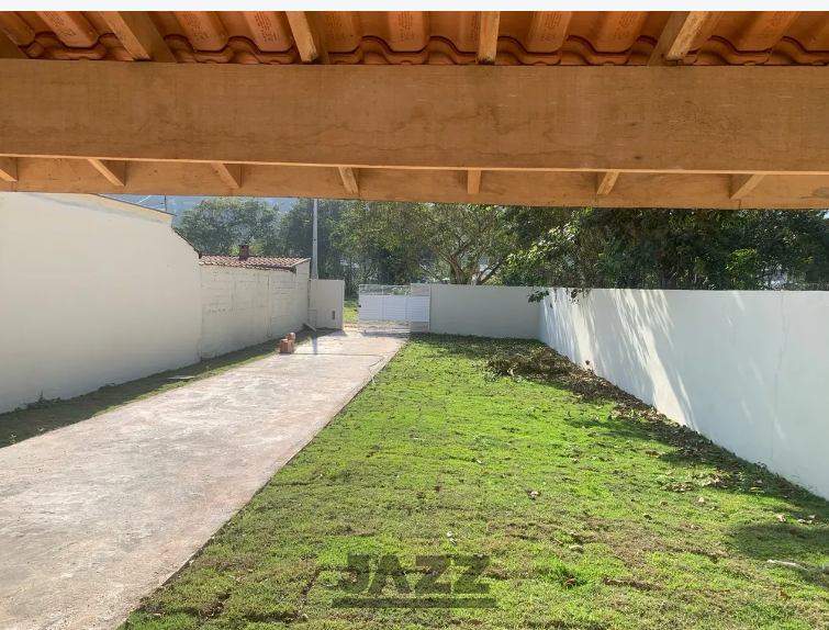 Casa à venda com 2 quartos, 70m² - Foto 2