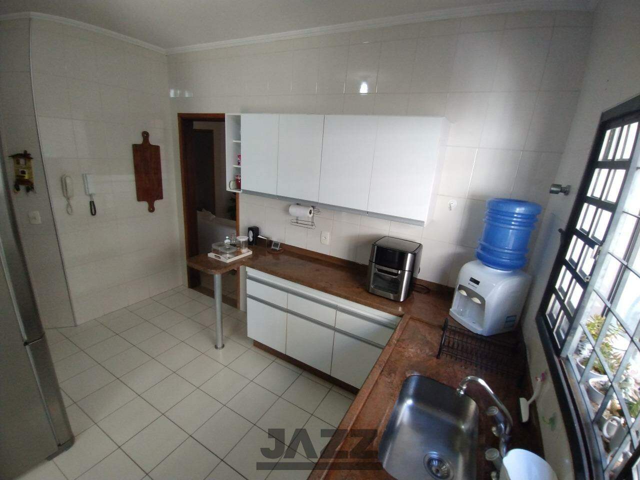 Casa à venda com 4 quartos, 202m² - Foto 13