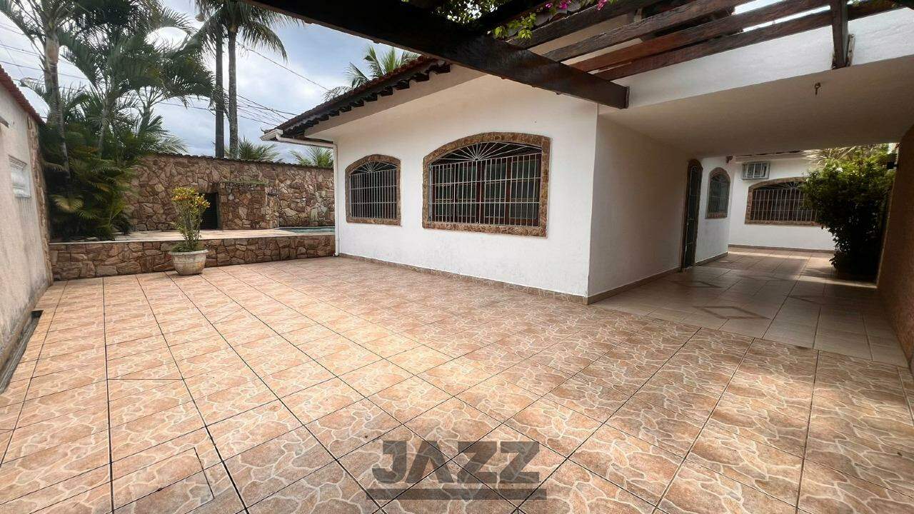 Casa à venda com 3 quartos, 252m² - Foto 2