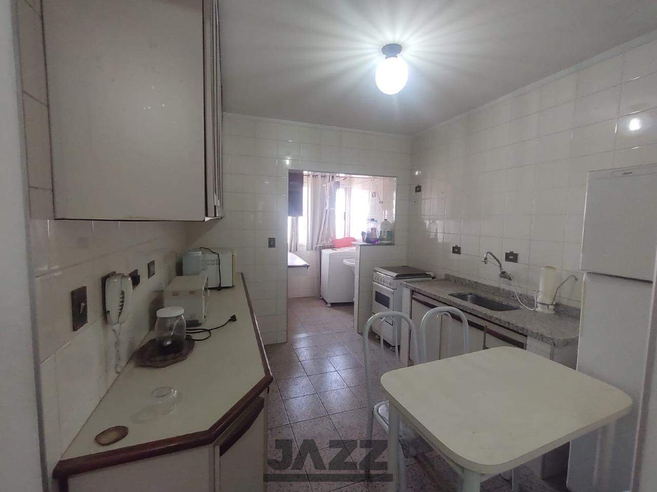 Apartamento à venda com 2 quartos, 68m² - Foto 1