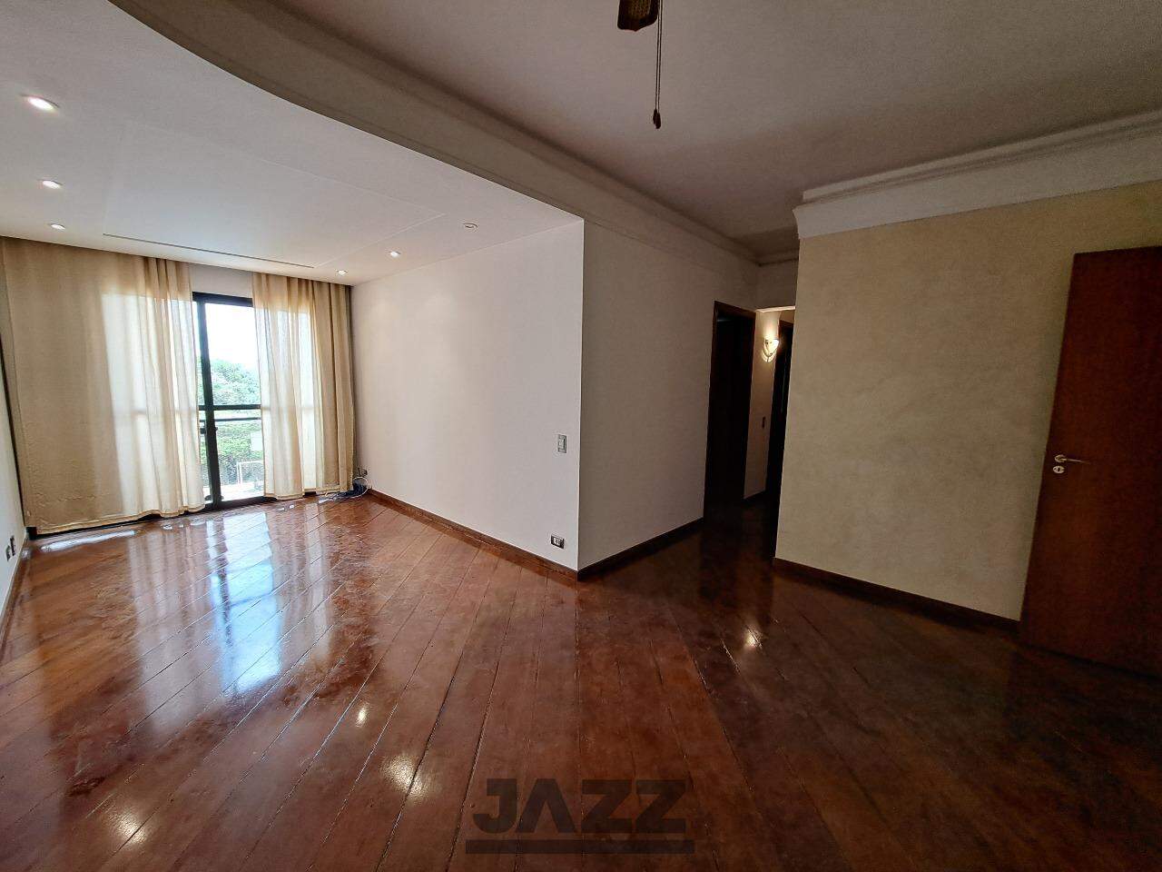 Apartamento à venda com 3 quartos, 116m² - Foto 2