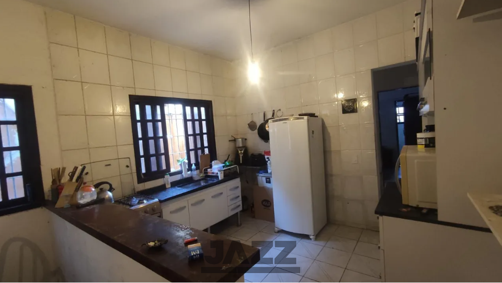 Casa à venda com 5 quartos, 255m² - Foto 4