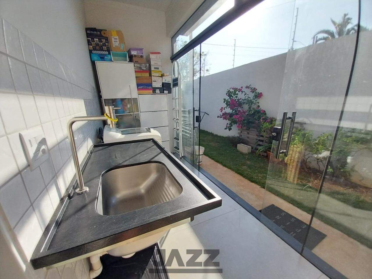 Casa à venda com 3 quartos, 122m² - Foto 8