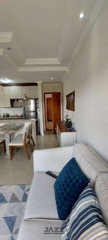 Apartamento à venda com 2 quartos, 60m² - Foto 1