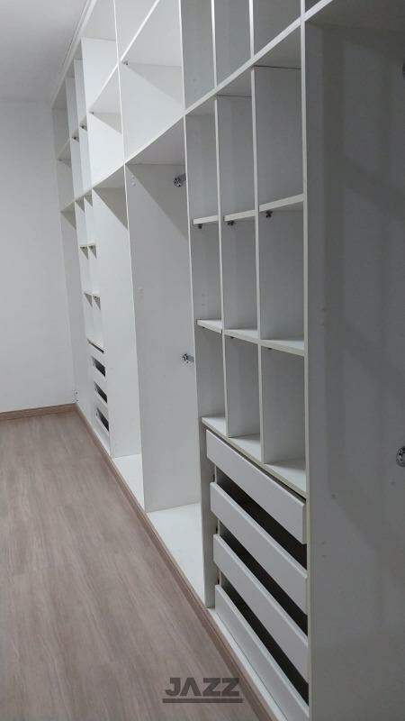 Casa à venda com 3 quartos, 210m² - Foto 17