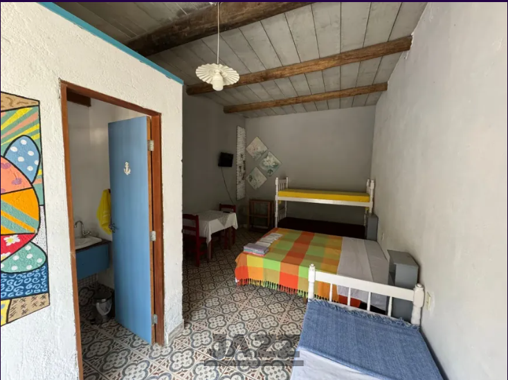 Casa à venda com 10 quartos, 300m² - Foto 32