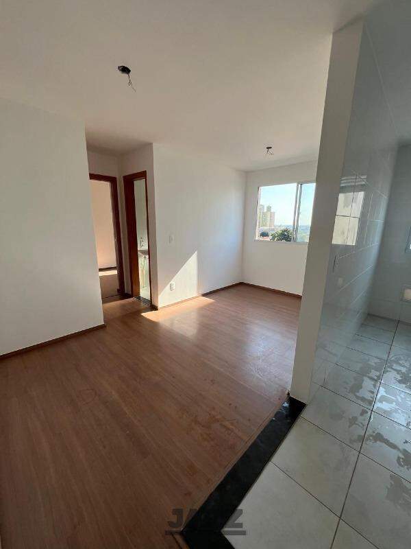 Apartamento para alugar com 2 quartos, 43m² - Foto 4