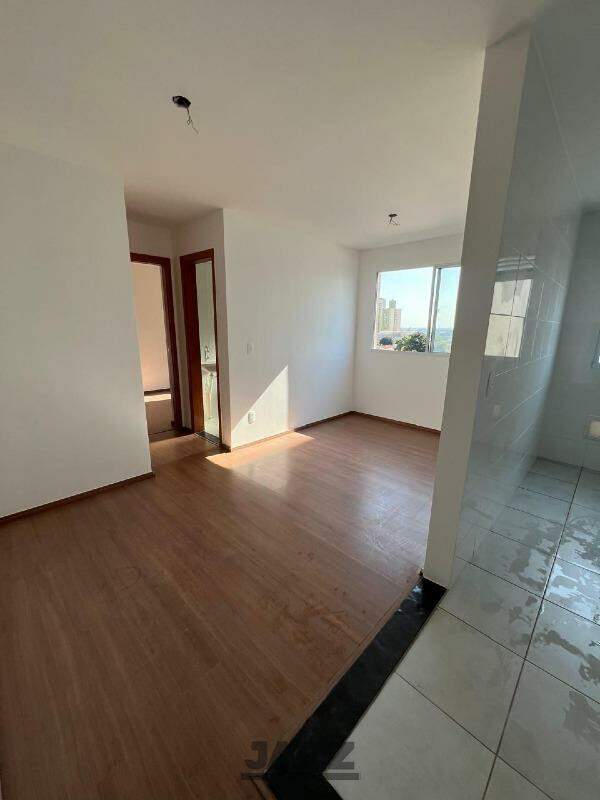 Apartamento para alugar com 2 quartos, 43m² - Foto 1