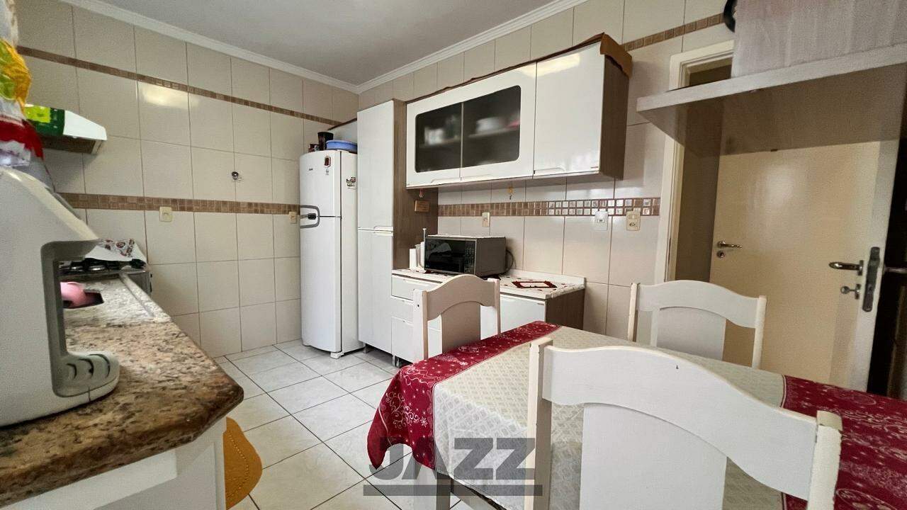 Casa à venda com 3 quartos, 130m² - Foto 12